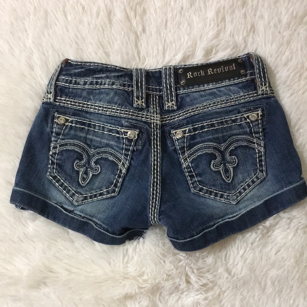 Rock&Revival Shorts sz. 24 (style- Alanis)  EUC .